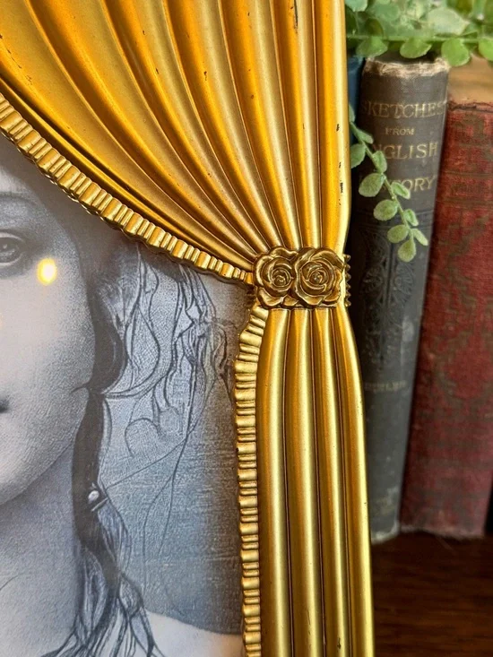 Vintage Gold Curtain-Style Decorative Picture Frame 8 X 10 - Picture 4 of 13